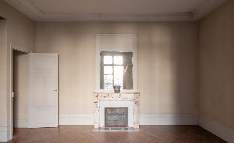 Typically Parisian Apartment Perfectly Suited for Filming or Movie Shoots in FRANCE